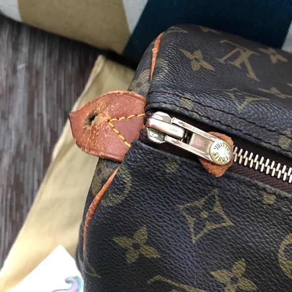 **SOLD*Authentic LV Speedy 30 With Brown organizer - Picture 3 of 8
